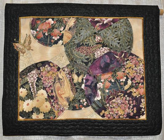 293. Liz Turner • Circle of Flowers
